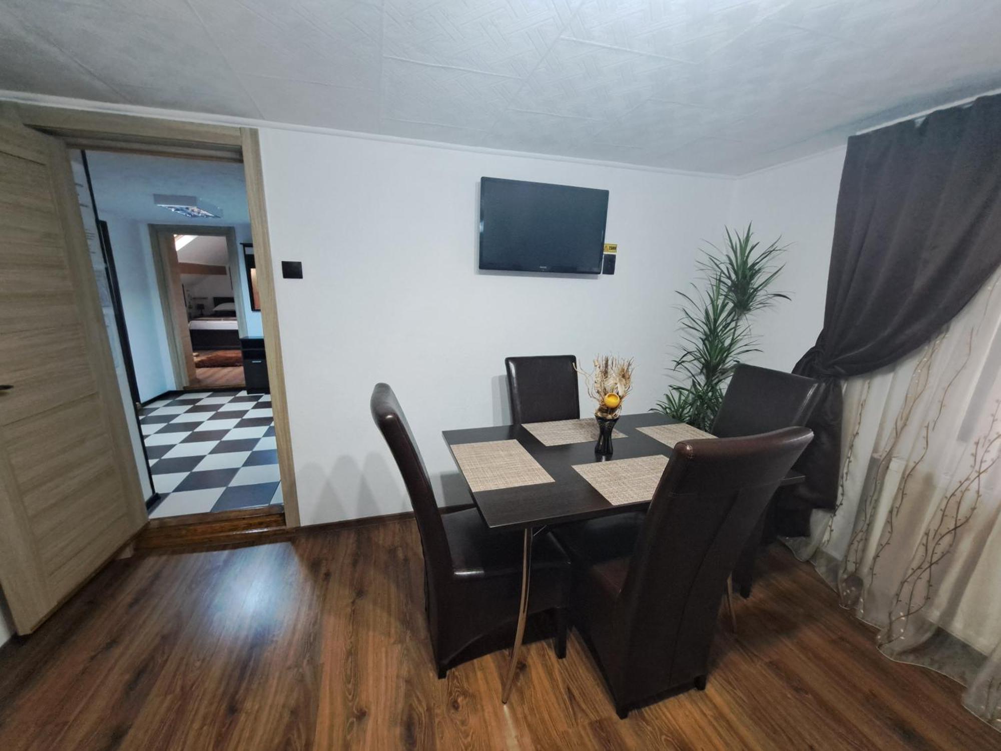 Shelby Accommodation -Adult Only- Sinaia Exterior foto